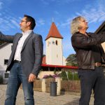Waren als Funklochfinder unterwegs in Kallmünz und haben Ideen, wie’s künftig besser klappt: FW-Landtagskandidat Tobias Gotthardt und Kallmünz 2. Bürgermeister Bernhard Hübl.