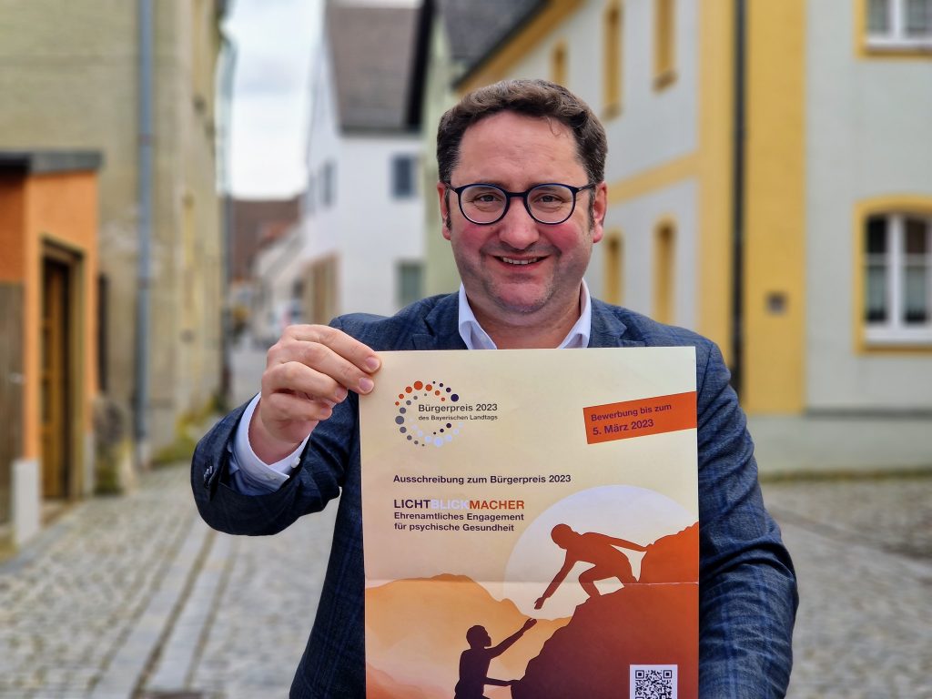 MdL Tobias Gotthardt hofft, dass sich möglichst viele Initiativen aus der Oberpfalz um den Bürgerpreis bewerben. Foto: Heiner Stöcker
