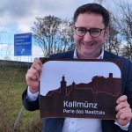 Tobias Gotthardt will ein braunes Hinweisschild für Kallmünz an der Autobahn. Foto: Scholz