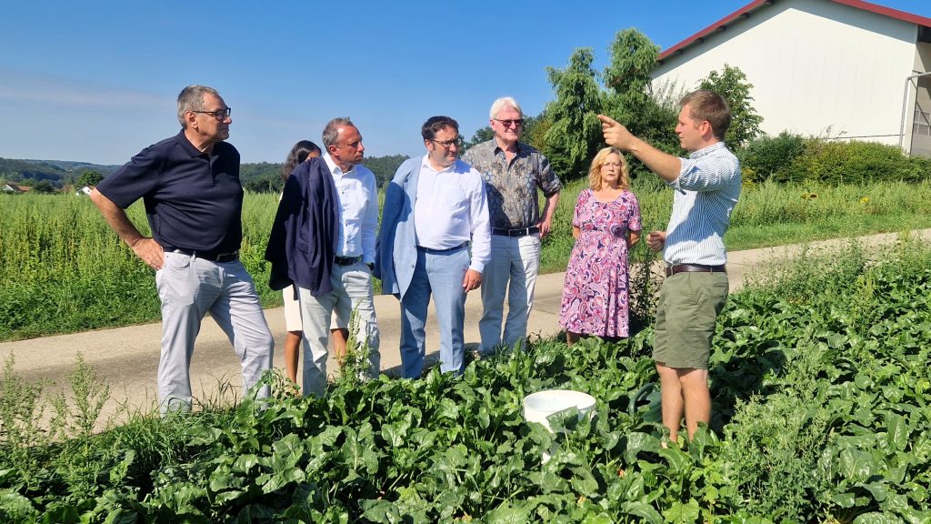Glauber und Gotthardt besuchen Klimalandwirt